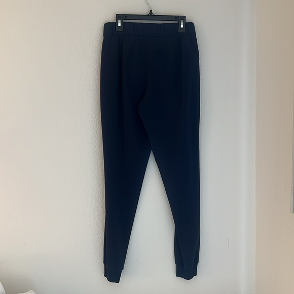 Lululemon On the Fly Jogger *Luxtreme True Navy 28” Size 4 - Picture 7 of 14
